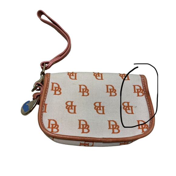 Dooney And Bourke Wristlet Orange Rust Wallet Signature Logo Cream Strap - Picture 10 of 11